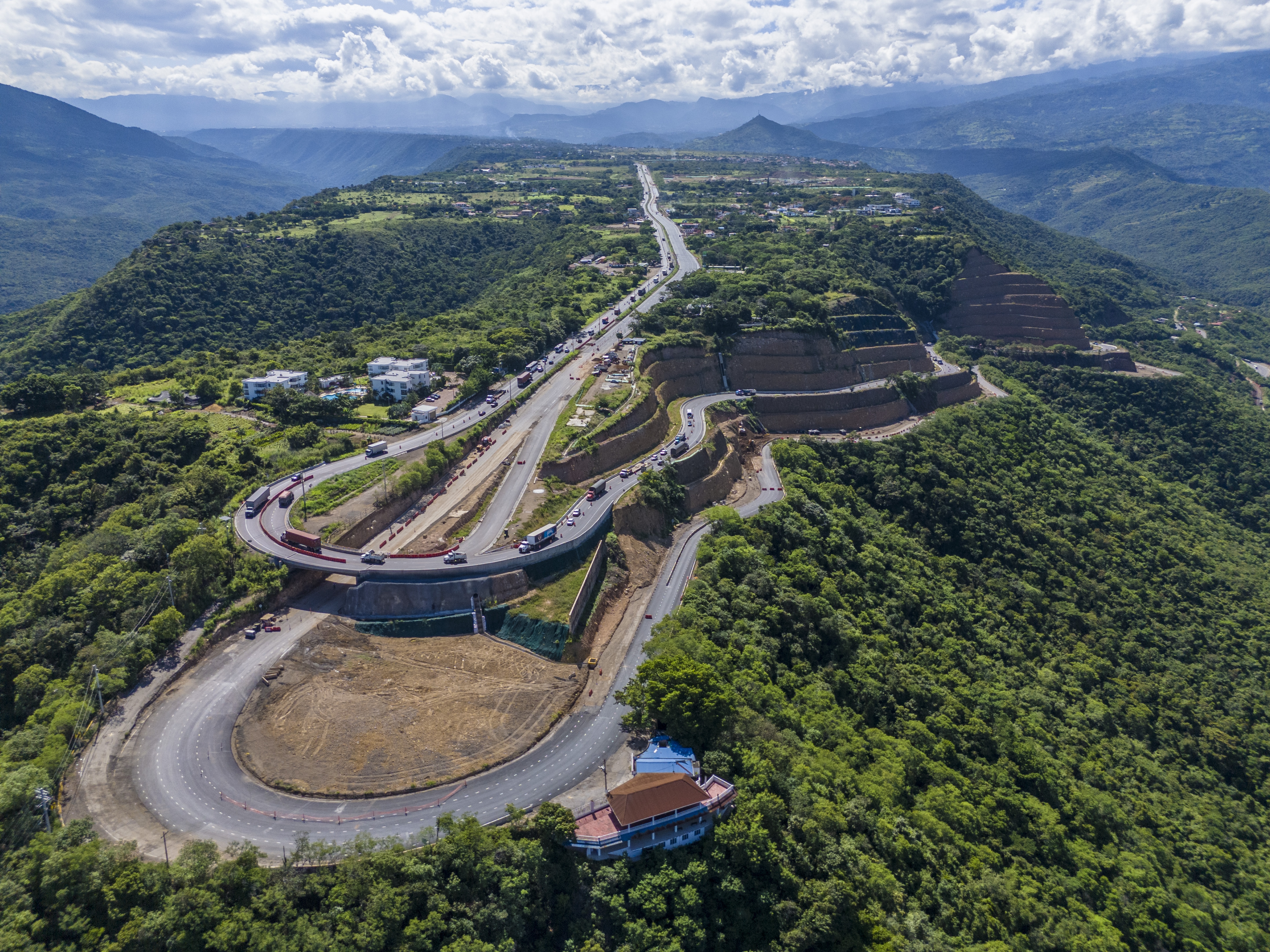 Obras Hidraúlicas y Doble Calzada Canecas Vía Sumapaz Junio 2024