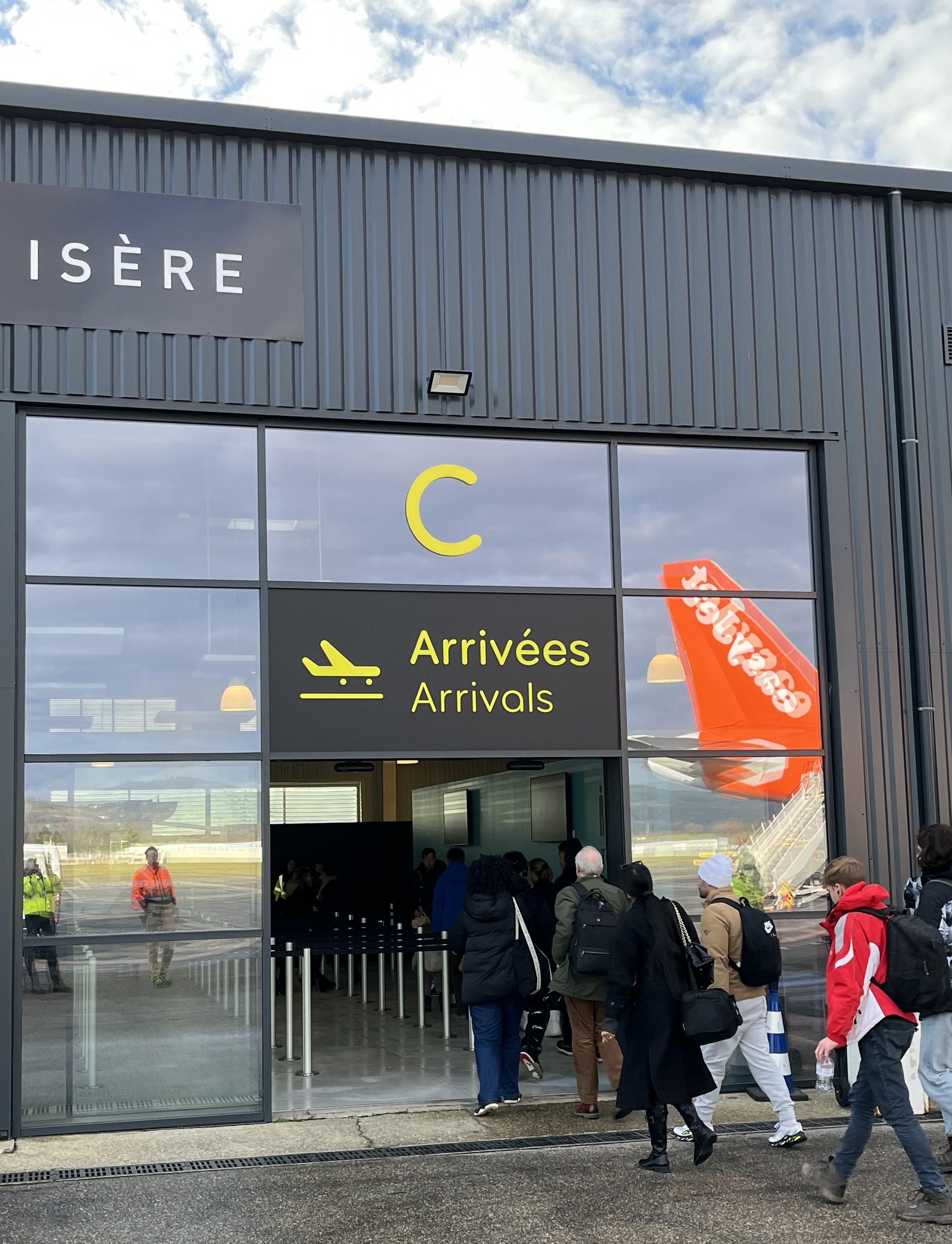 Aéroport Grenoble Alpes Isère - VINCI Airports (2).JPG