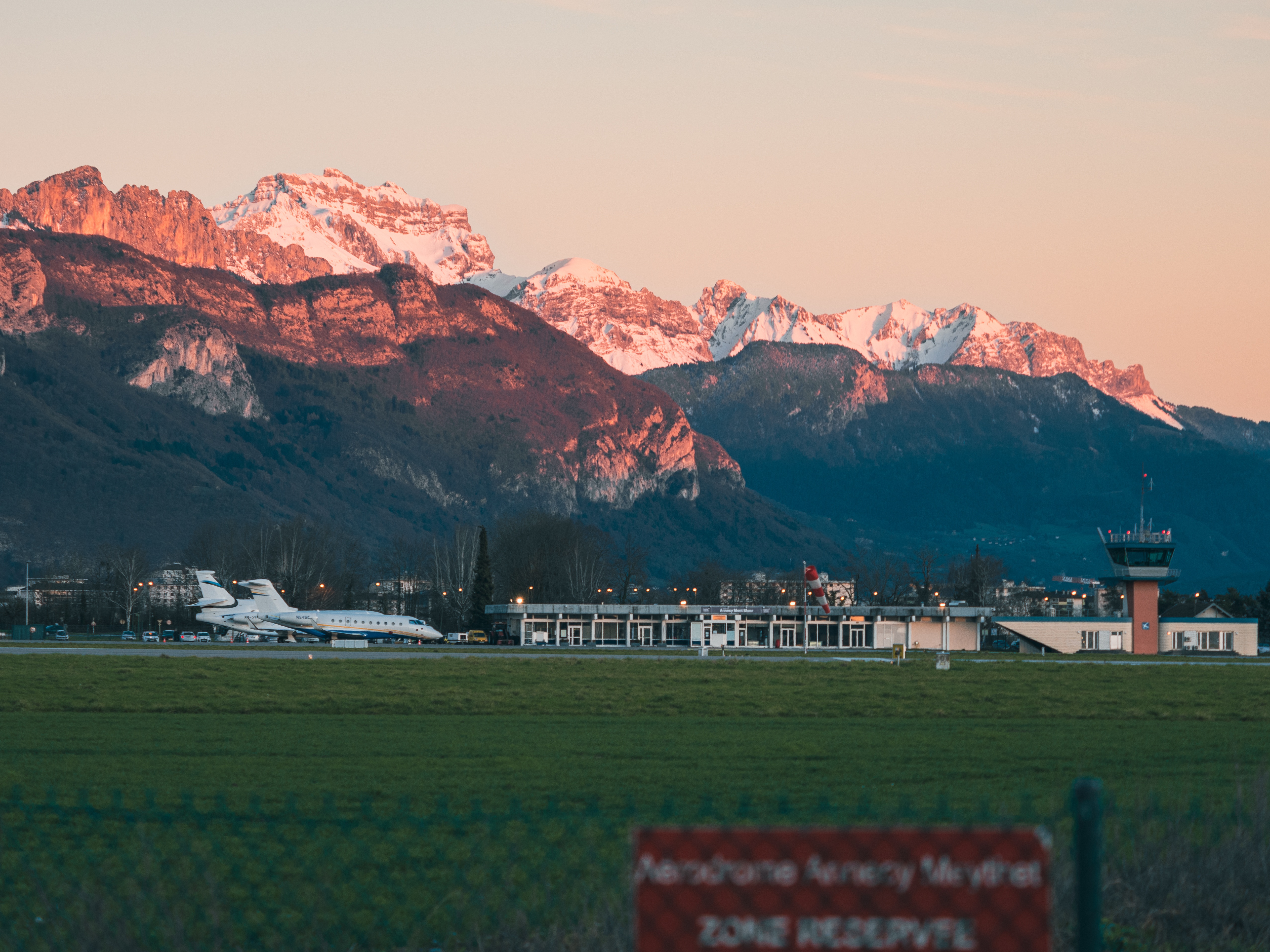Annecy Mont-Blanc Airport_1.jpg