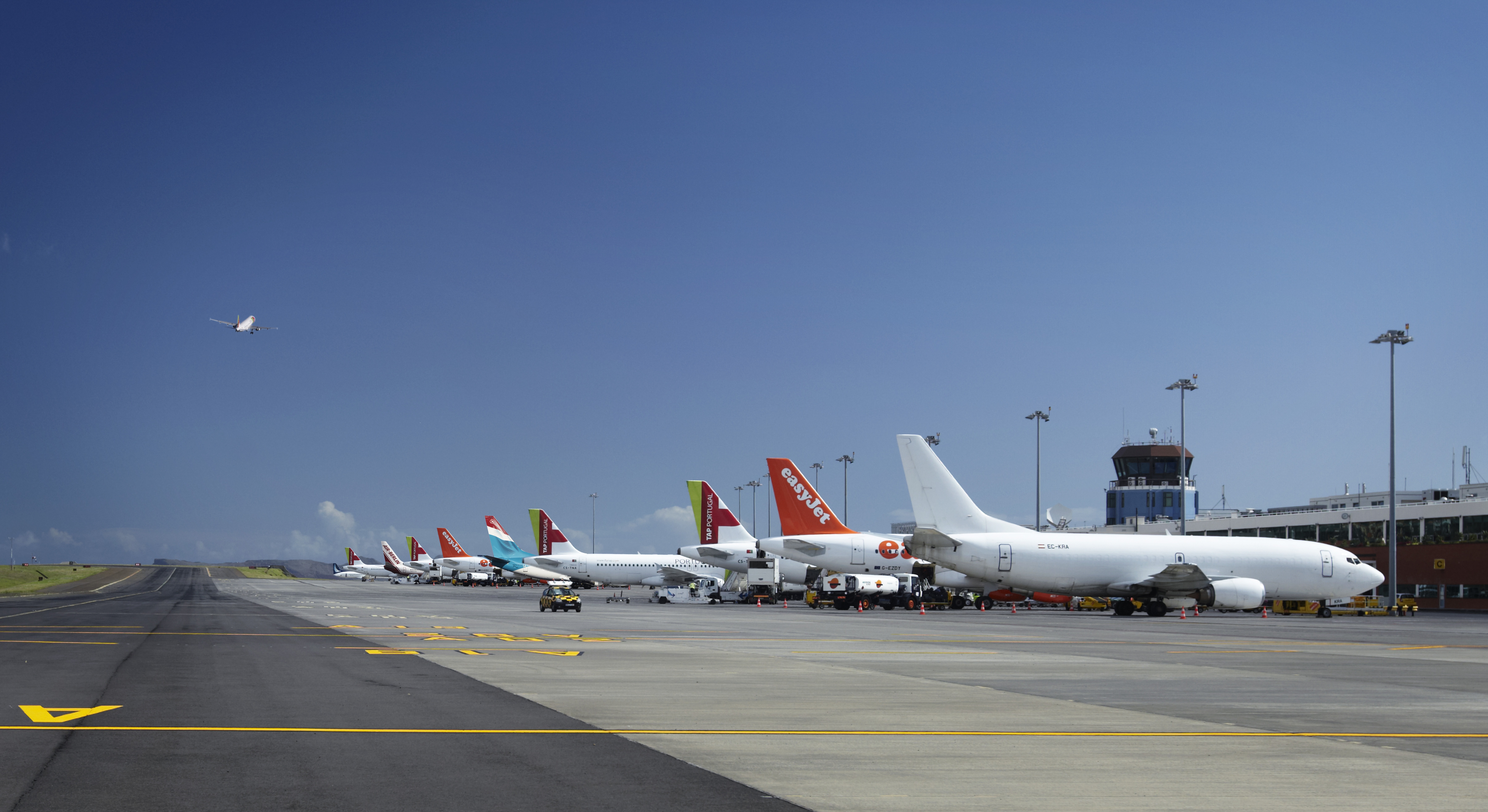 Funchal Airport_4.jpg