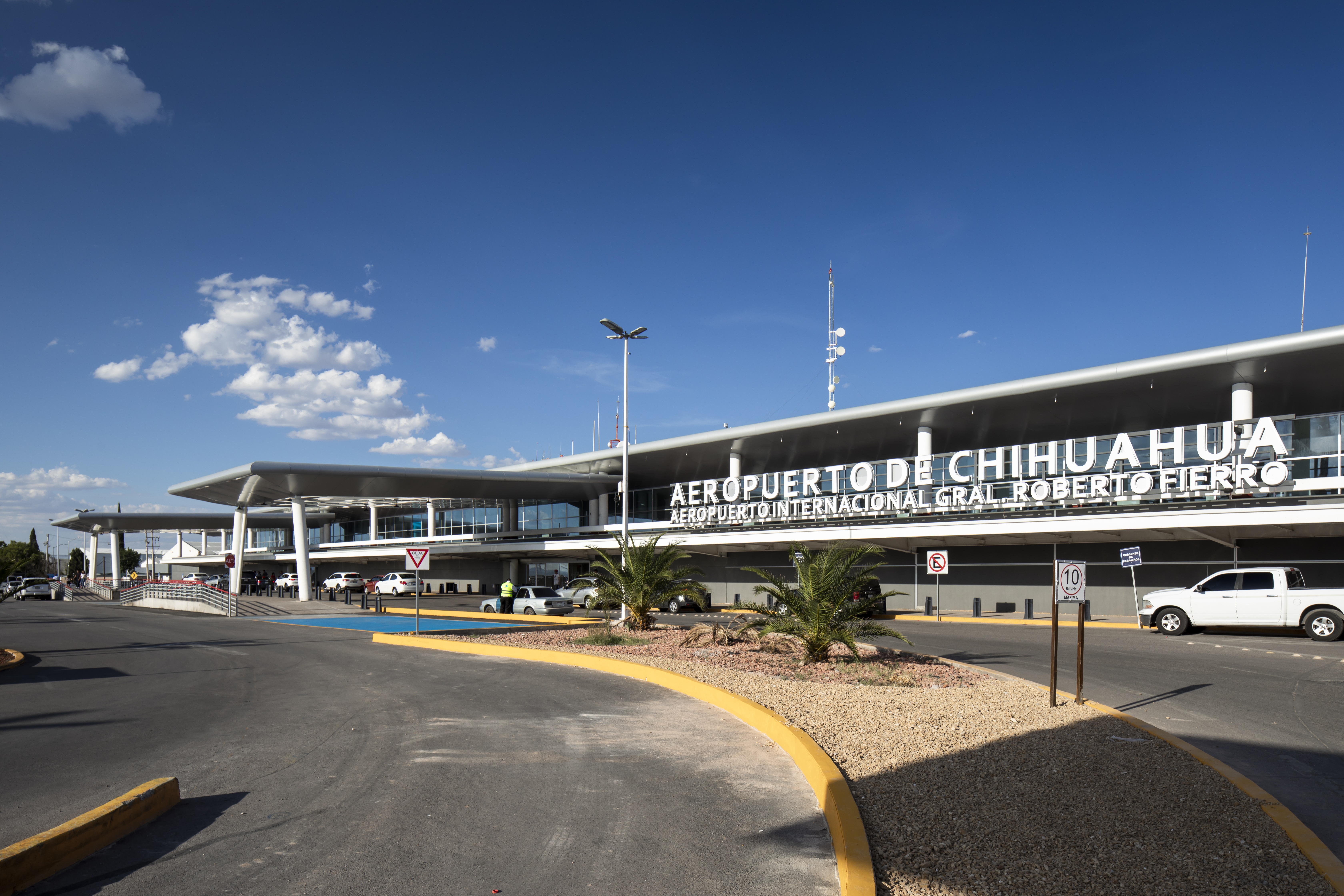 Chihuahah Airport.JPG