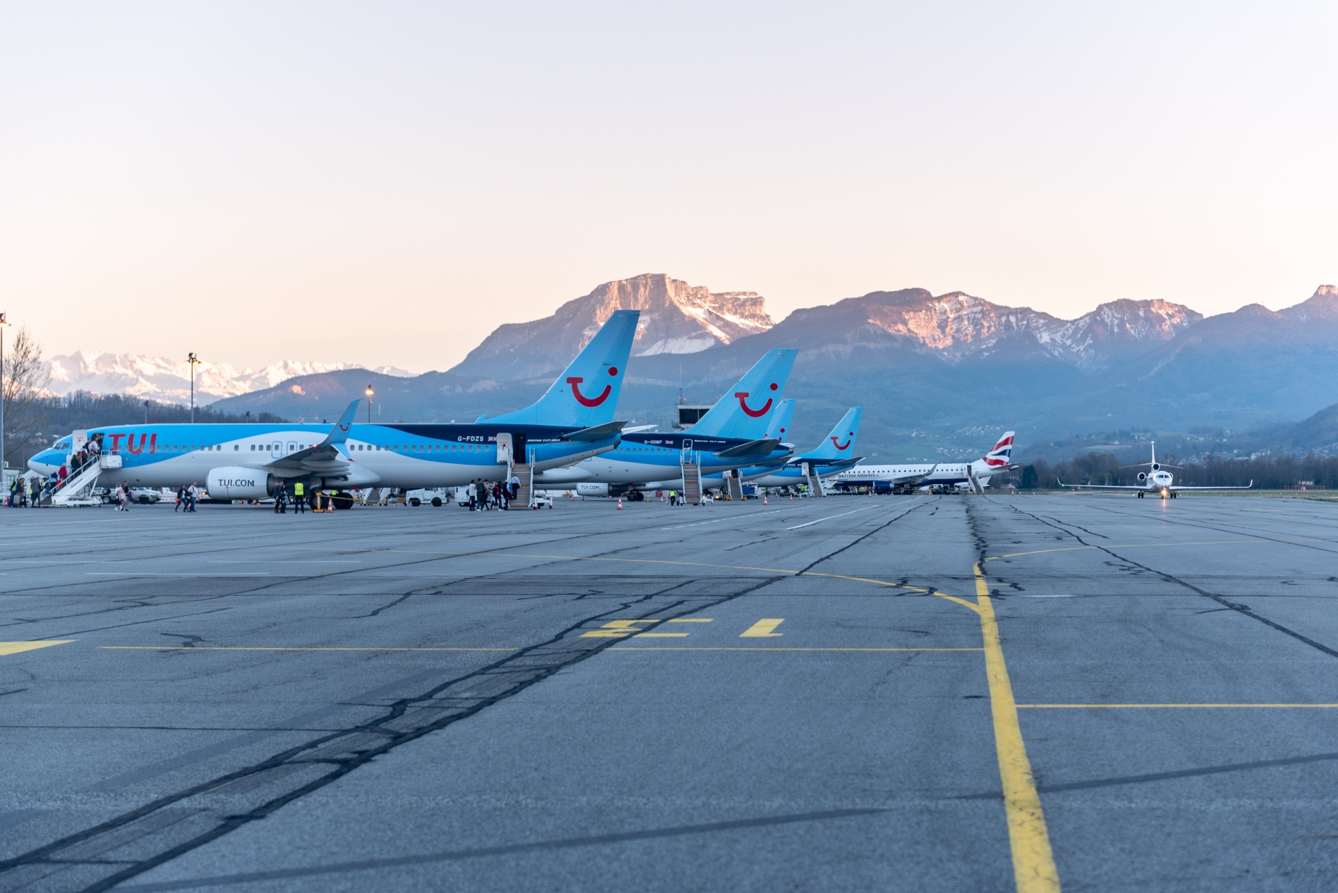 Grenoble Alpes Isère Airport_6.jpg
