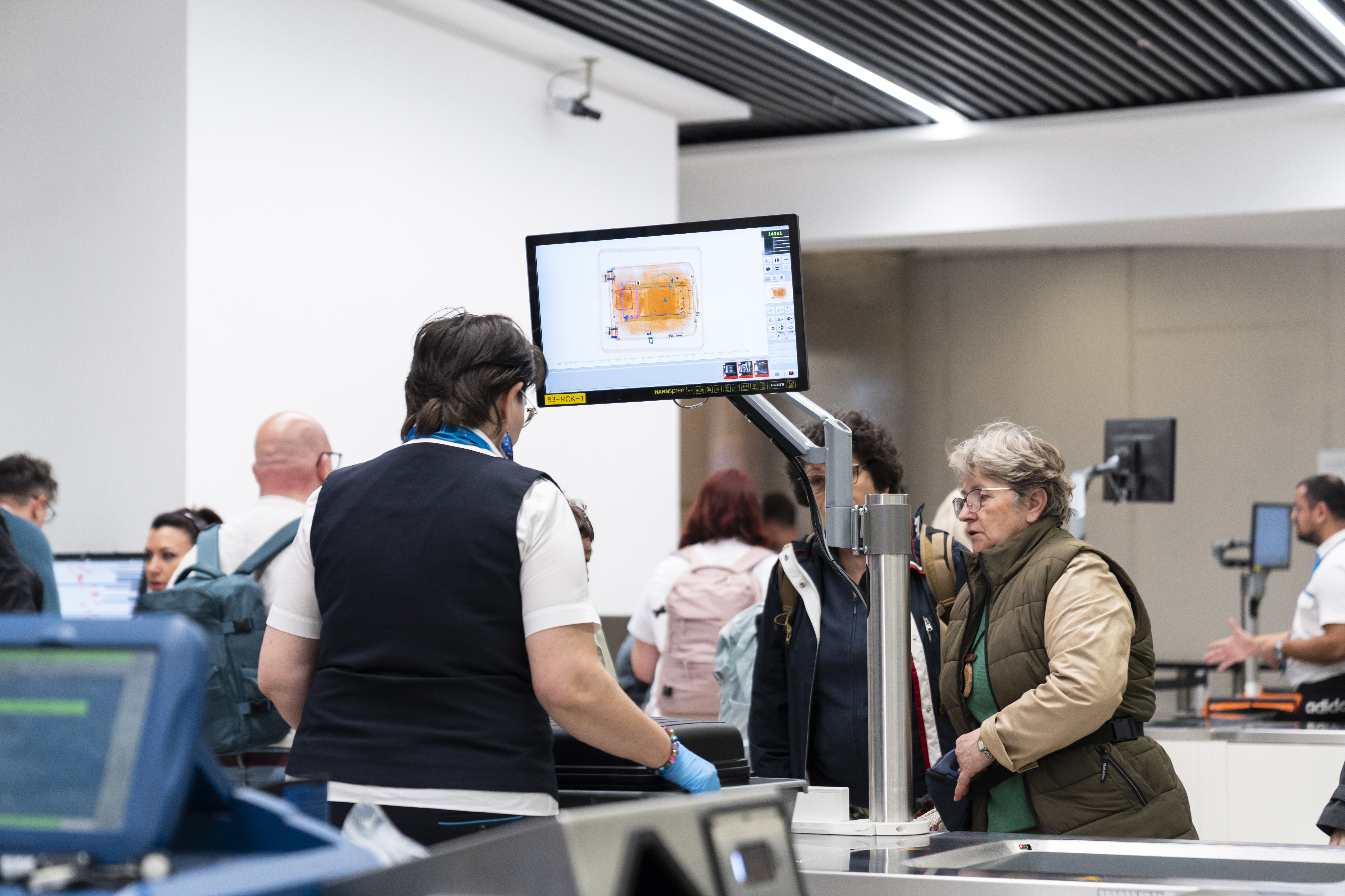NextGen Security at Budapest airport_2.jpg