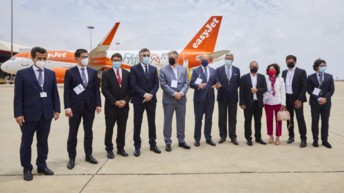 VINCI Airports welcomes easyJet’s new base at Faro airport and launches first in-airport solar plant in Portugal