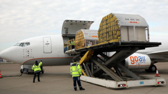 VINCI Airports worldwide mobilized for the COVID-19 vaccine transportation
