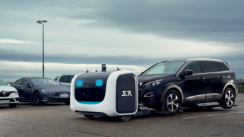 Innovation : VINCI Airports et Stanley Robotics continuent l’aventure et étendent à 2 000 places le parking robotisé de l’aéroport Lyon-Saint Exupéry