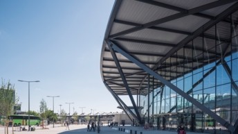 Aéroport Lyon-Saint Exupéry : VINCI Airports déploie de nouveaux services et commerces visant à améliorer l’expérience de ses passagers estivaux