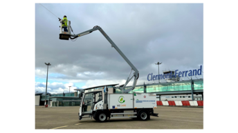 World first: Clermont-Ferrand Auvergne airport, managed by VINCI Airports, is equipped with the very first 100% electric de-icer for aircraft!