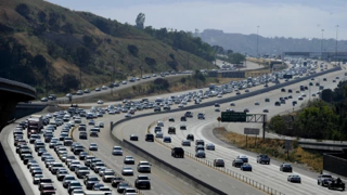 In the United States, VINCI Highways, through its subsidiary ViaPlus (merged of Cofiroute USA and TollPlus), manages toll services and customer relations on five motorways and expressways in the cities of Austin and Tyler and on the 91 Express Lane in California.