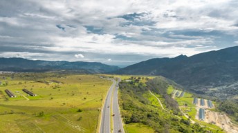 En el festivo de la Inmaculada Concepción, los usuarios de la vía Bogotá-Girardot cuentan con 16km de tercer carril habilitados entre la variante de Fusa y Chinauta