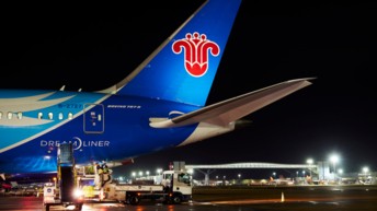 Three biggest Chinese airlines to serve London Gatwick this winter as China Southern launches Zhengzhou flights