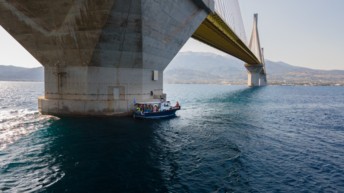 Explorez les profondeurs du pont Rion-Antirrion : 20 ans d’inspections et de maintenance entre mer, terre et air