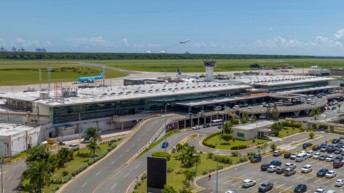 AERODOM aclara ajuste por inflación a tarifas aeroportuarias autorizado por la Comisión Aeroportuaria