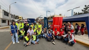 Lima Expresa sensibiliza a vecinos de El Agustino sobre los residuos arrojados en la Vía de Evitamiento por el Día del Medio Ambiente