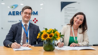 AERODOM integrará el programa internacional del cordón de girasol en el AILA para apoyar pasajeros con discapacidades no visibles