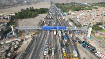 Lima Expresa upgrades pedestrian bridges to make everyday journeys safer in Lima