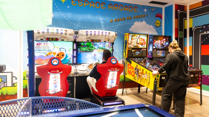 Aéroports de Lyon annonce l’ouverture de PIXEL et MANETTE, une salle d’arcade au cœur du Terminal 1 de l’Aéroport Lyon-Saint Exupéry