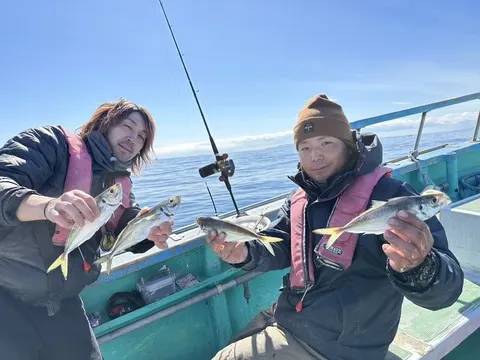 恒例の釣りを満喫してきました!