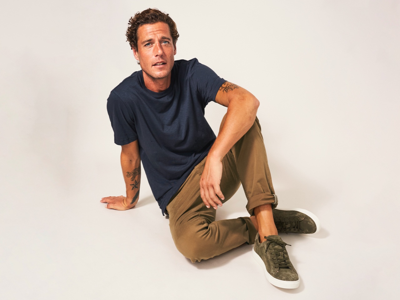 Shop mens trousers