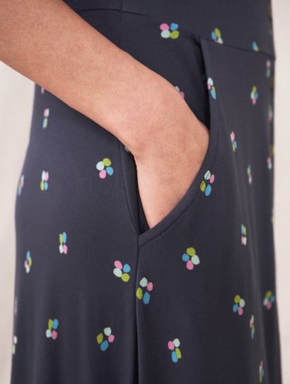 Shop Dresses & Tops