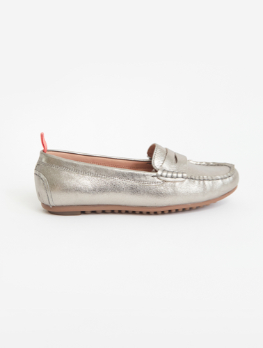 Shop Staples
