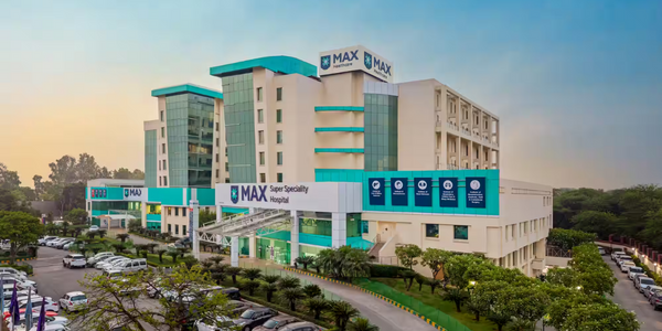 Top 10 Cancer Hospitals in India, Kokilaben Dhirubhai Ambani Hospital & Research Institute, Cytecare Cancer Hospital, Batra Hospital and Medical Research Center, Lilavati Hospital and Research Center, Rainbow Hospital, MGM Healthcare Pvt Ltd, Venkateshwar Hospital, Apollo Proton Cancer Centre, Max Hospitals, Fortis Hospitals