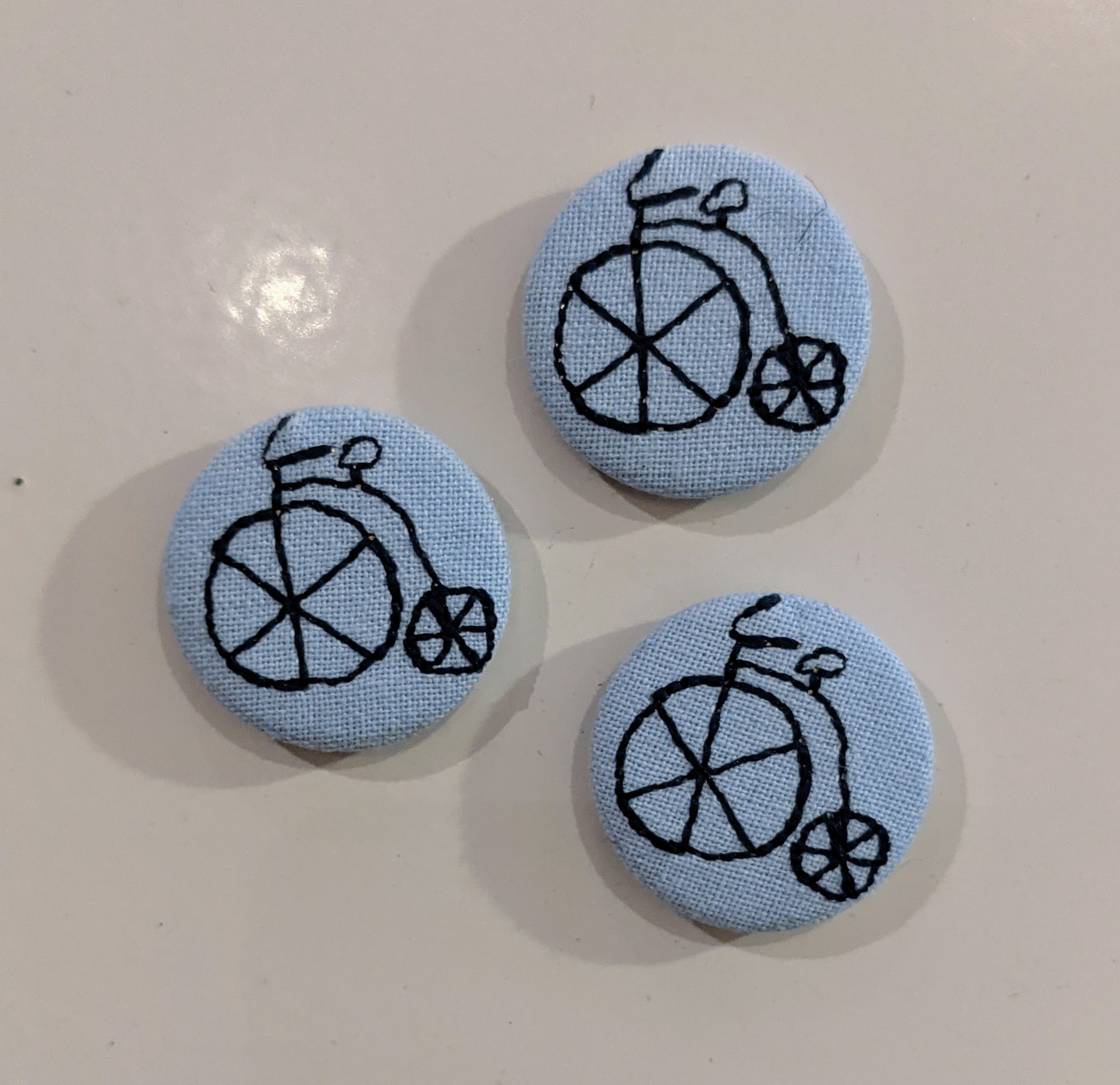 Round Magnet - Penny Bicycle - Lisa Davies, bodkinsembroidery image 1