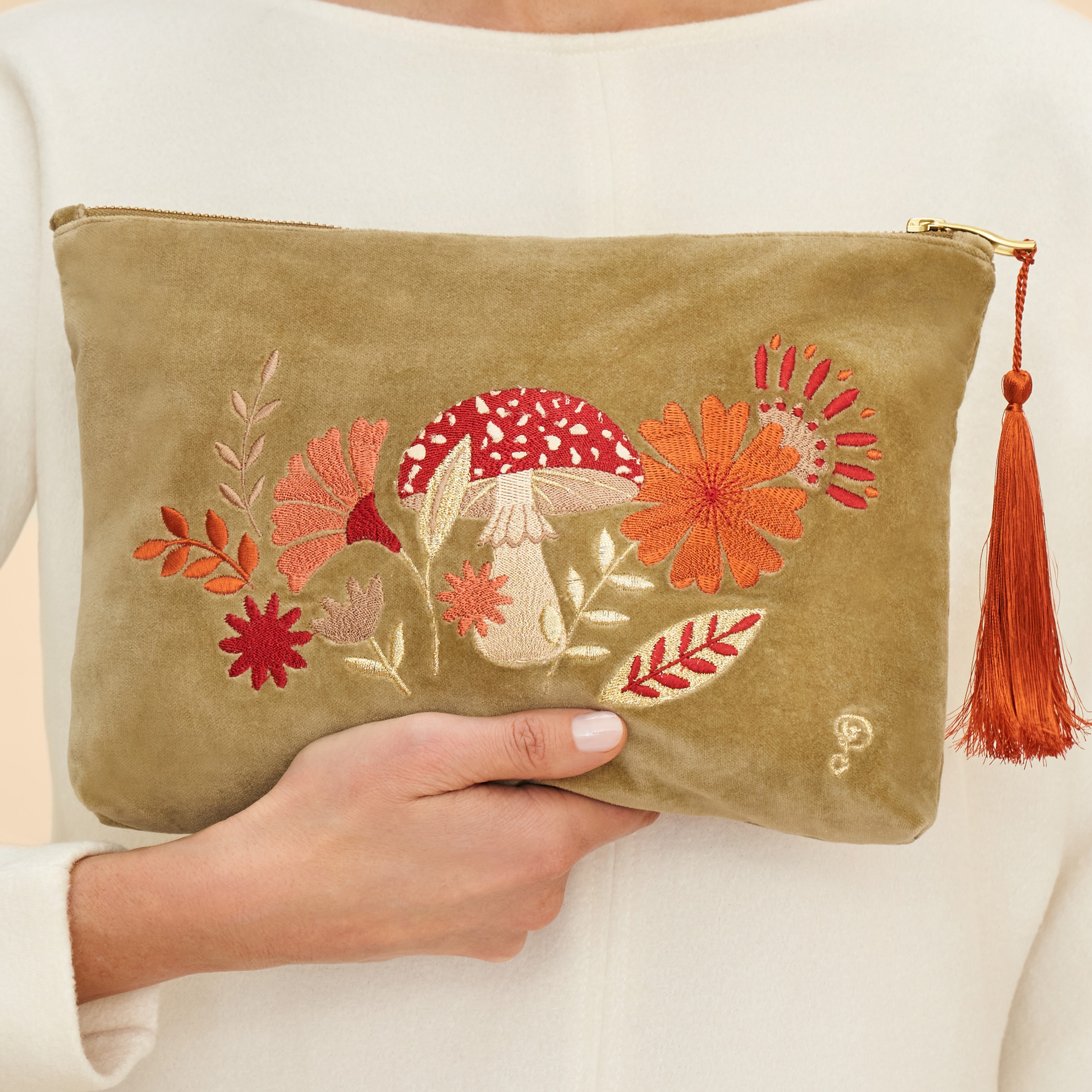 Large Velvet Zip Pouch - Toadstool - Powder image 1