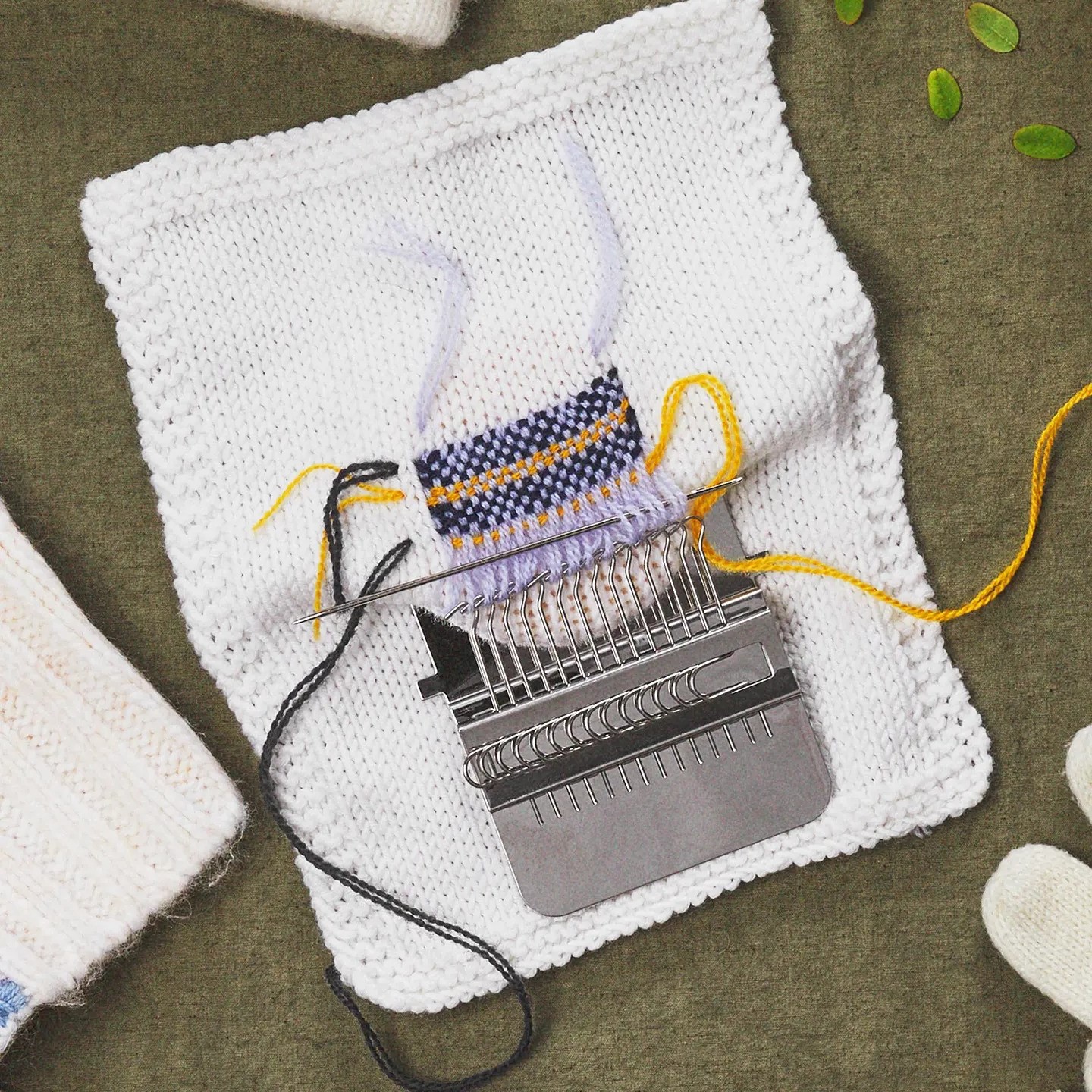 Weaving Loom - Sirdar - DMC image 2
