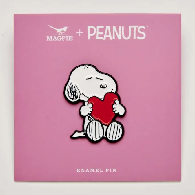 Peanuts Give Hugs Enamel Pin - Magpie image 1