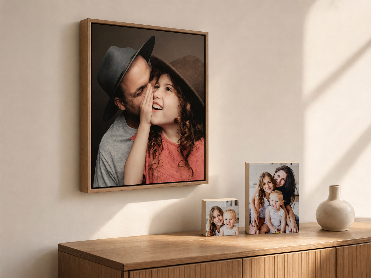 Floating frame en houten blokken lifestyle — Memory Block