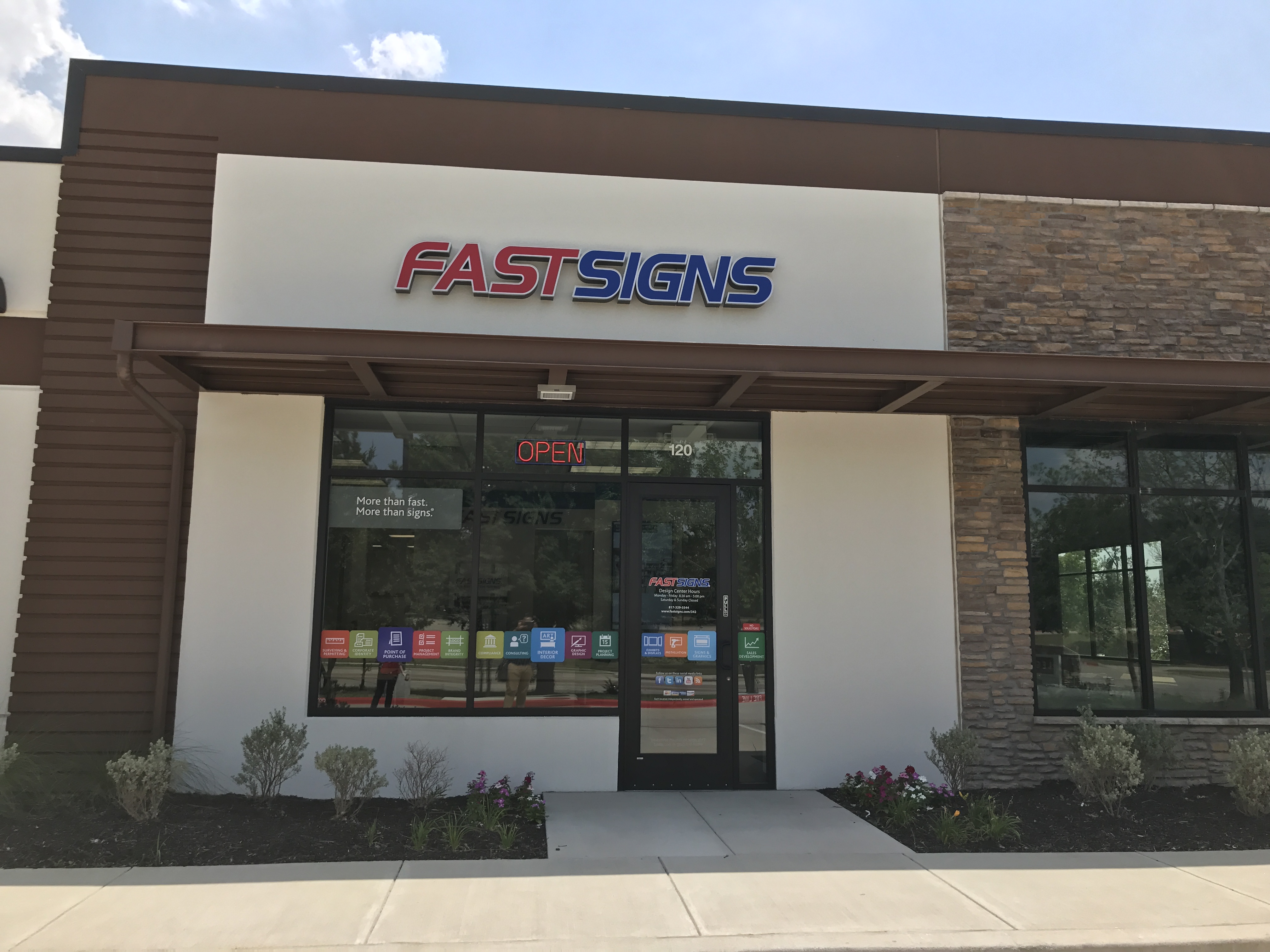 FASTSIGNS Franchise Cost & Opportunities 2024 Franchise Help