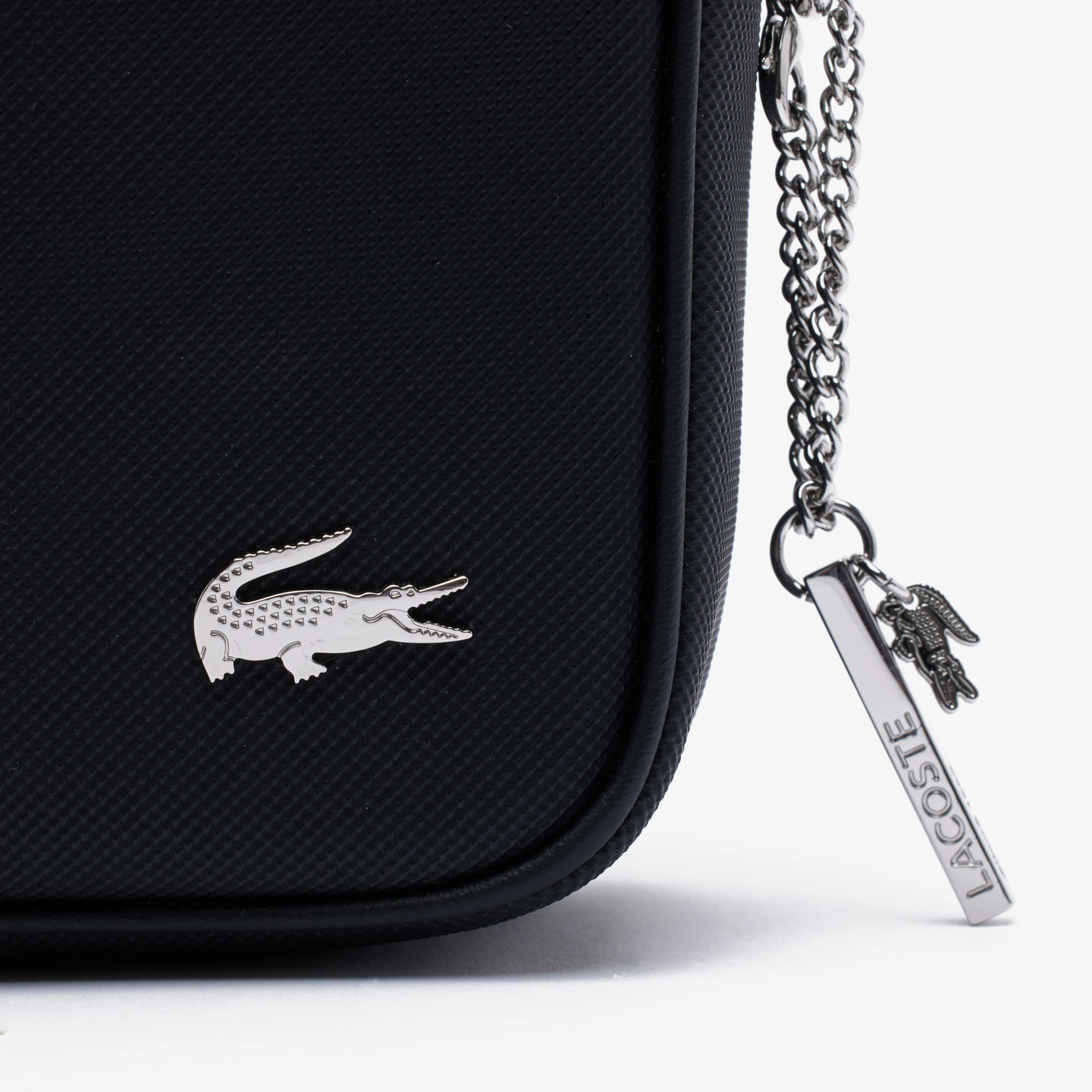 Medium Daily Lifestyle Shoulder Bag