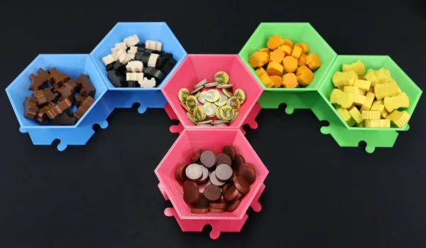 Gamemaker Boardgame Token Organizers With Bases (Set A - 2 Cyan, 2 Green, 2 Red)