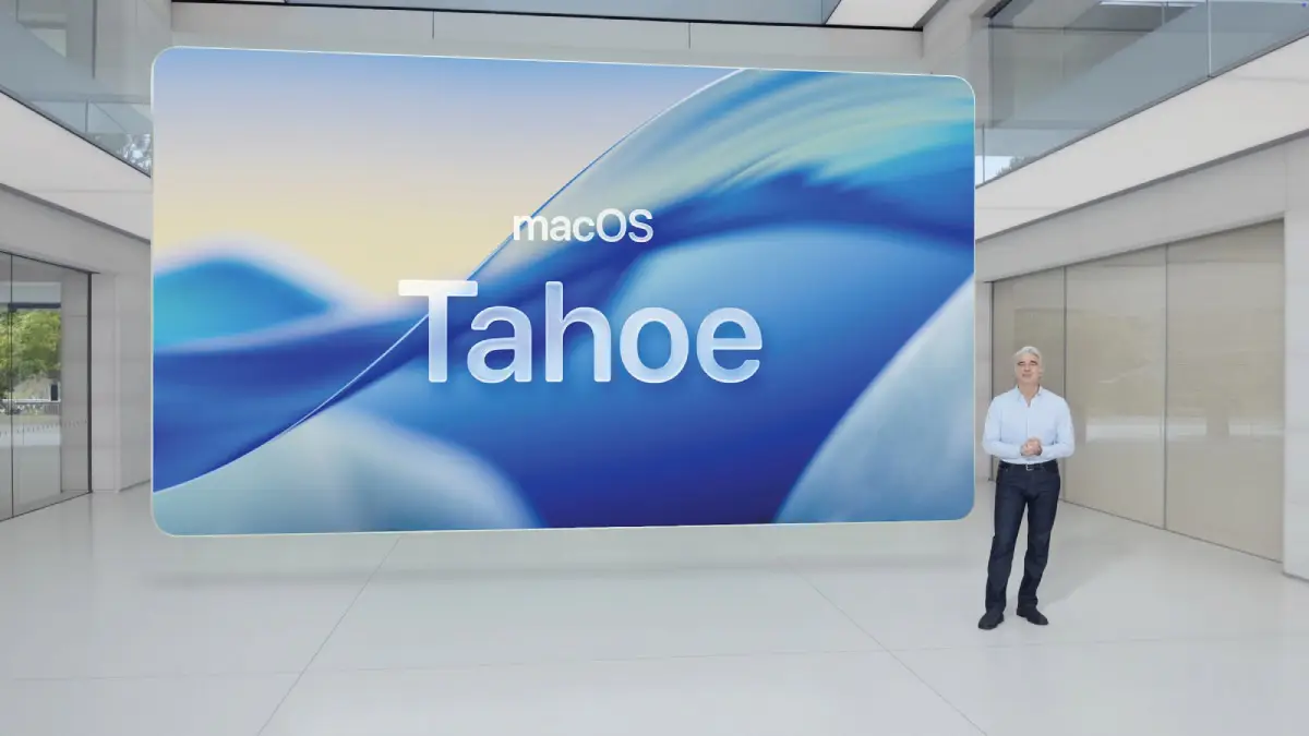macOS Tahoe 26 interface showcasing the latest design updates and productivity features introduced by Apple in 2025.