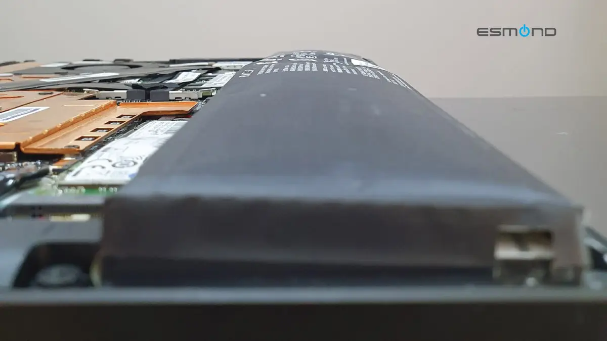 Razer Battery Swelling: Causes & Solutions