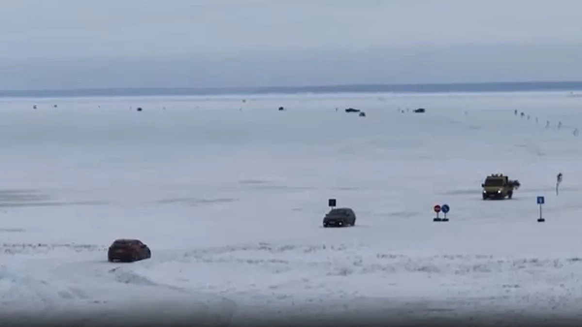 Estonia habilita una carretera temporal de hielo entre las islas Saaremaa y Hiiumaa