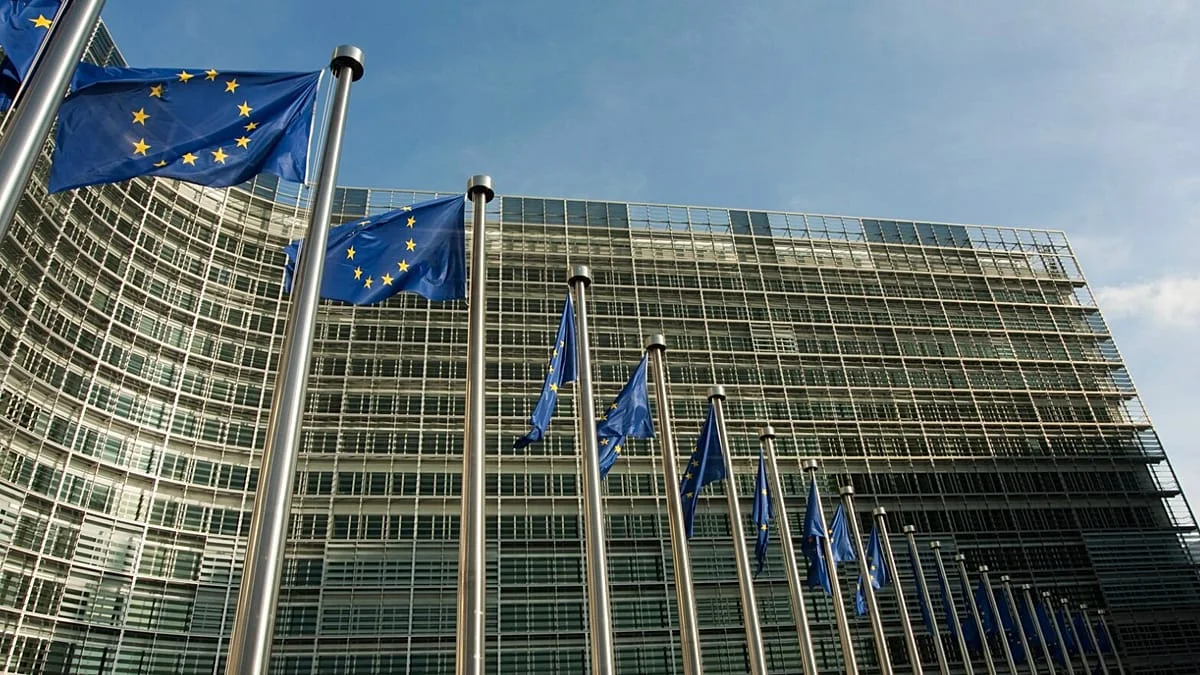 La falta de protección a menores en plataformas pornográficas según la Comisión Europea