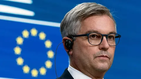 Brunner, el Comisario de Migración de la UE, quiere eliminar los controles fronterizos en Alemania