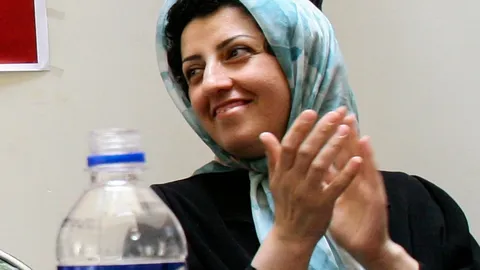 La Nobel iraní Narges Mohammadi enfrenta una sentencia adicional de siete años de prisión