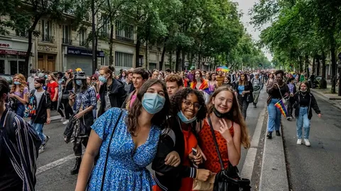 Jóvenes Activistas Europeos Abogan por Redes Sociales Más Seguras
