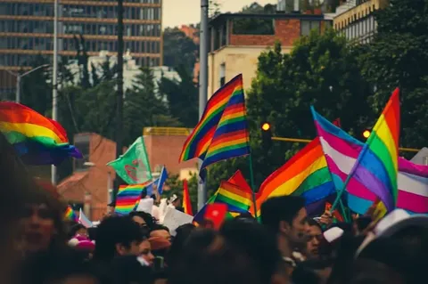 Cambios en los Derechos LGBTQ+ en el Sur de Asia