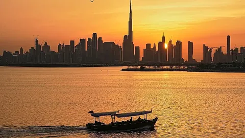 Emiratos Árabes Unidos Resiste a los Ataques de Irán y Promueve la Paz