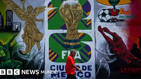 México evalúa reducir el ciclo escolar ante ola de calor y Mundial 2026