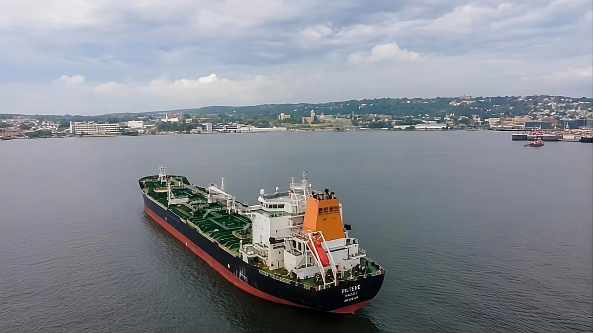 Alerta Ecológica en España por Petrolero Ruso a la Deriva