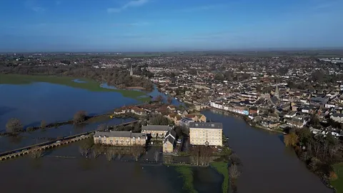 Tormenta Chandra causa inundaciones en el Reino Unido