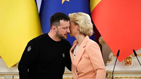 Bruselas llama a la calma a Orbán y Zelenski en la controversia sobre el oleoducto Druzhba