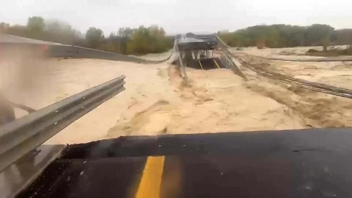 La tormenta de nieve en Italia deja a vecinos atrapados