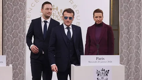 Macron aboga por un 'despertar estratégico' en Europa tras las amenazas de Trump sobre Groenlandia