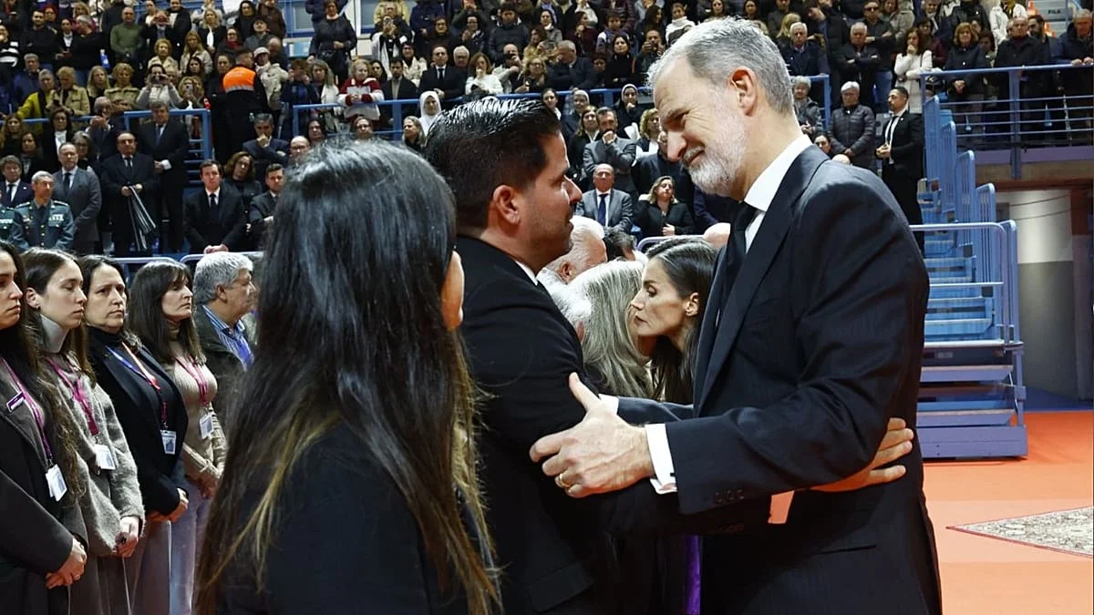 Huelva honra a las víctimas del accidente de tren en Adamuz